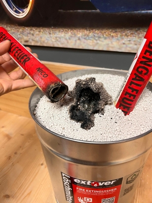 Extover® im Extremtest: Pyrofackeln sicher und kontrolliert gelöscht - 