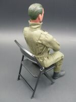Jet Pilot Ganzkörper mit grüner Uniform 300 x 95 mm - 1:6