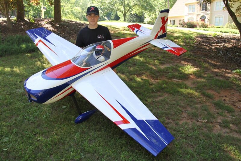 ExtremeFlight - 105.5" Slick 580 EXP - red/white/blue 2670mm
