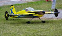 ExtremeFlight - 74" Slick 580 EXP - gelb/blau - 1870mm