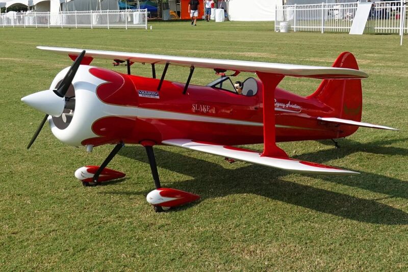 85" Muscle Bipe Doppeldecker - rot/weiß - 2160mm