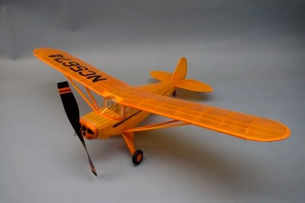 Dumas - Piper J4-E Cub Coupe lasergeschnitten - 762mm