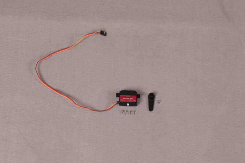 D-Power FMS Predator Digital Servo 30g MG digital reverse (PR30MGDR)