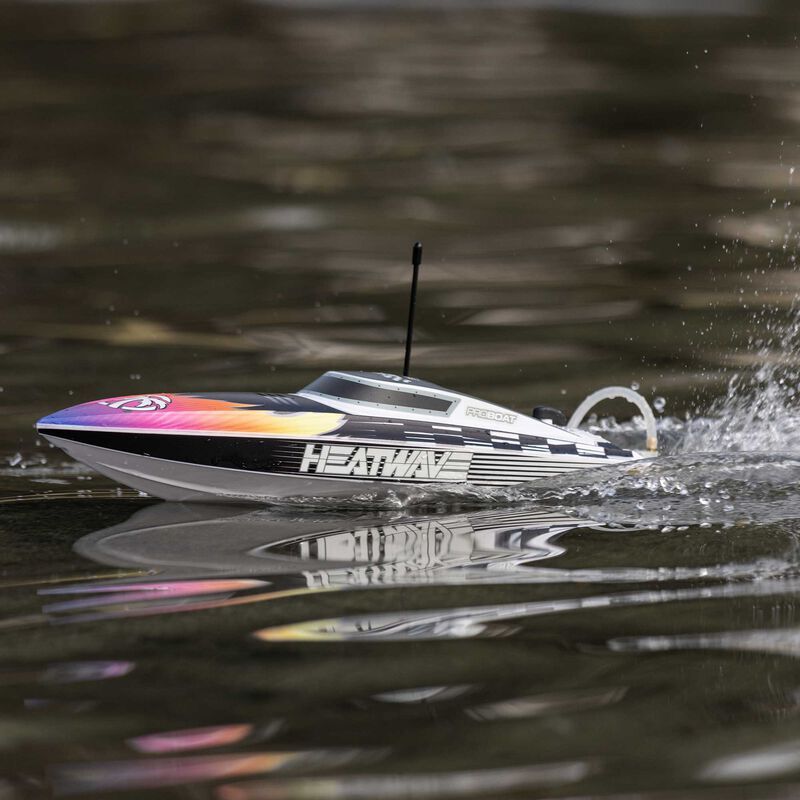 Pro Boat - Recoil 2 18 Self-Righting Brushless Deep-V RTR Heatwave (PRB08053T2)
