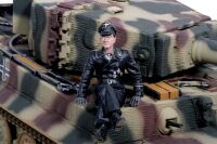 TORRO - 1/16 Figur Hauptmann Michael Wittmann sitzend...