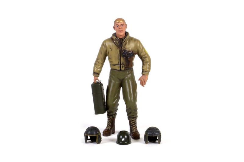 TORRO - 1/16 Figur Technical 3rd Grade L. Mimms Stehend (TOR331009)