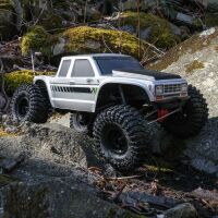 Axial - 1/10 SCX10 III Coyote 4X4 RTR Brushed Rock Crawler Silver (AXI-2036T1)